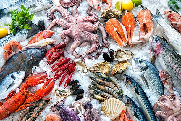 seafood on ice at the fish market